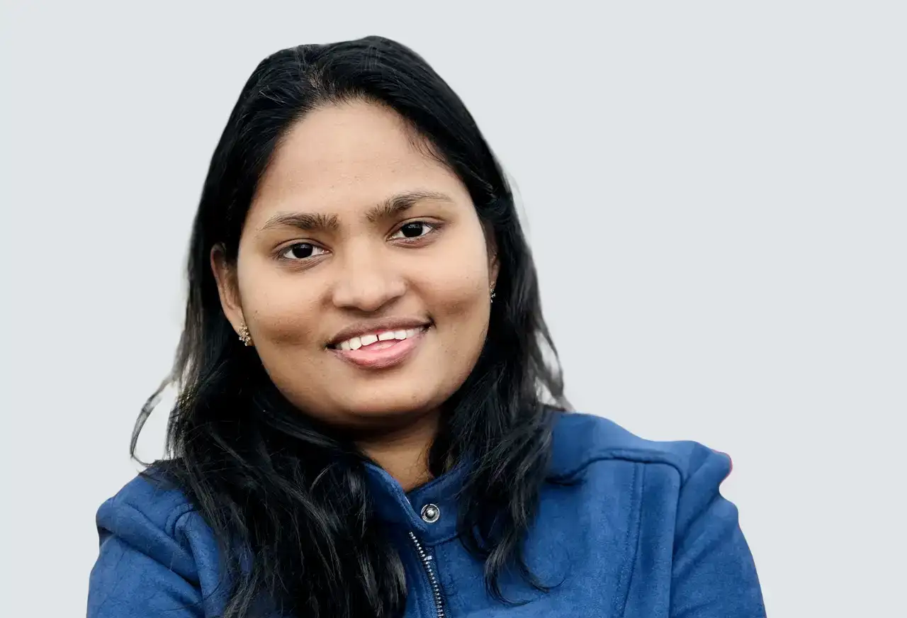 Dency is a skilled technologist with 10+ years in digital transformation, blending biomedical engineering with tech expertise to drive impactful solutions.