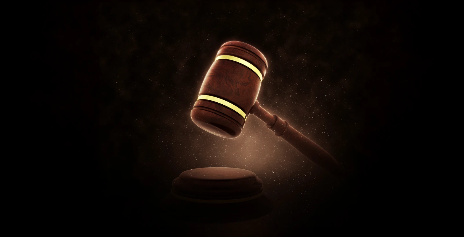Wooden judge’s gavel symbolizing UAE Data Privacy Law 2022 and compliance requirements for businesses